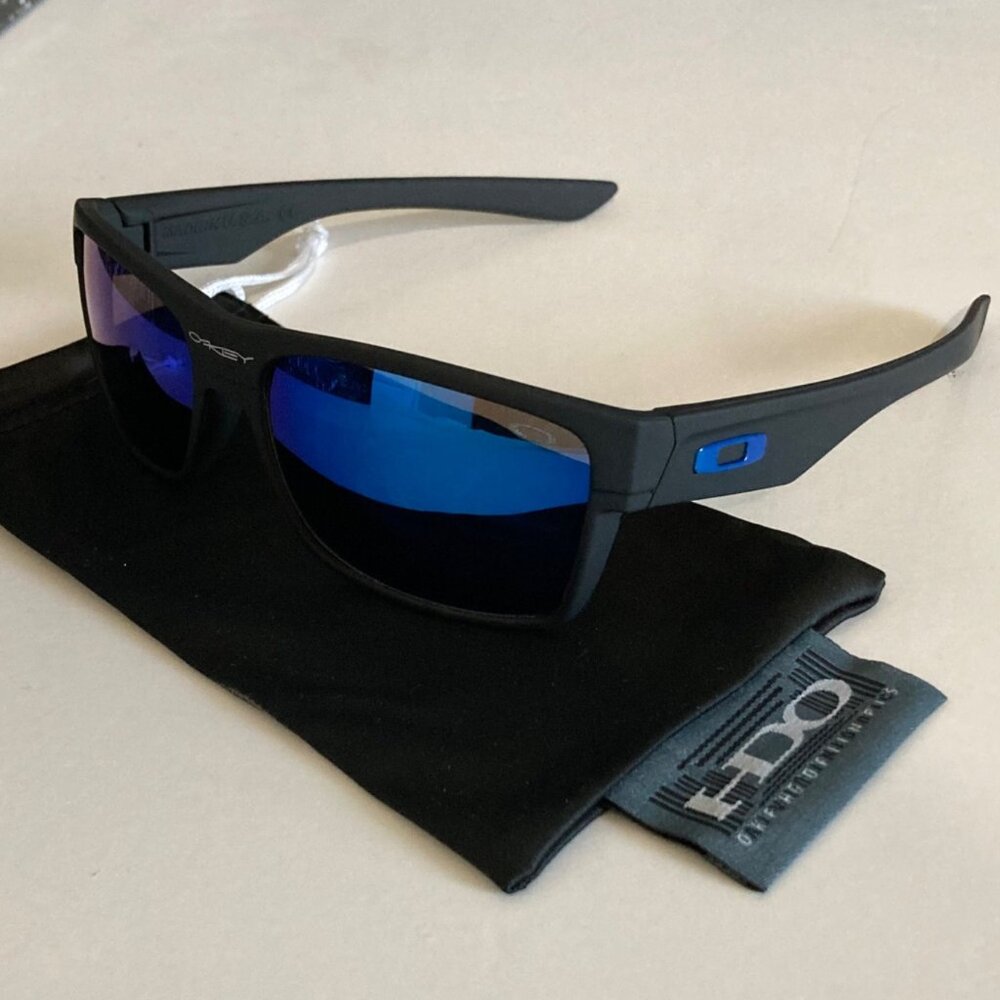 Oakley Two Face Sapphire Iridium Sunglasses - Picture 4 of 9